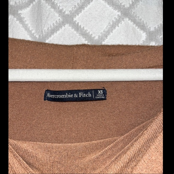 Abercrombie & fitch off the shoulder long sleeve knit top - Picture 3 of 4